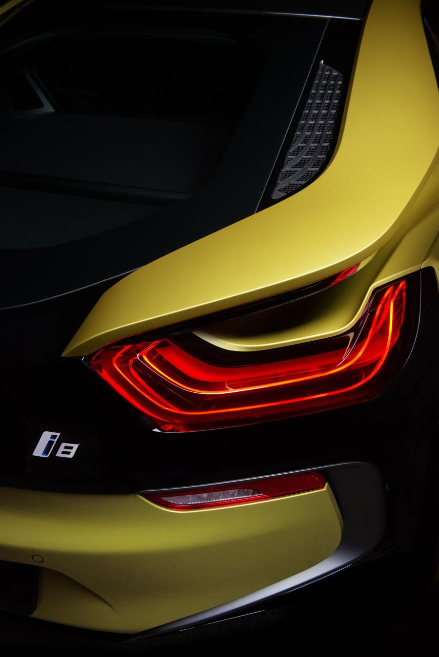 Детали экстерьера BMW i8 Frozen Yellow Edition (I12) 2017 года  (SG) (фото 3 из 7)